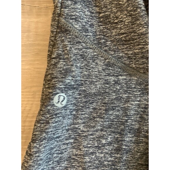 Lululemon Size XS/S Base Runner Mock Neck Gray Running Long Sleeve Top Tapered - Picture 3 of 4
